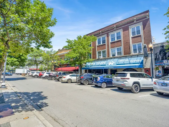 4759 N Lincoln Ave #2R, Chicago, IL 60625