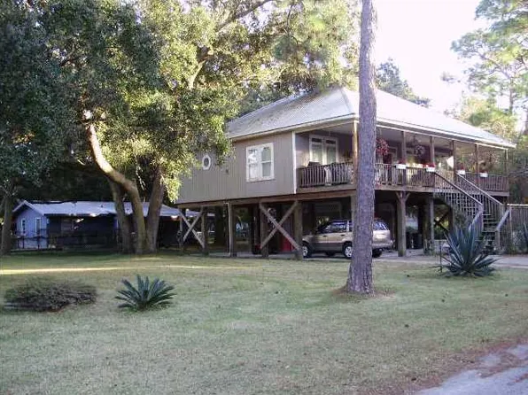 1312 Biloxi Ave, Dauphin Island, AL 36528