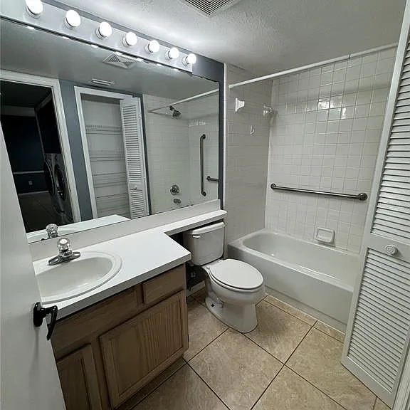 13815 Timberland Dr #103 — Photo 8