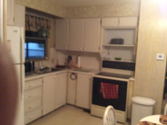 3rd image of 1413 Highland Ave