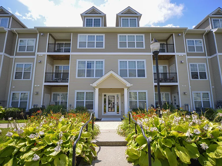 The Village at West Long Branch Apartments — Photo 41