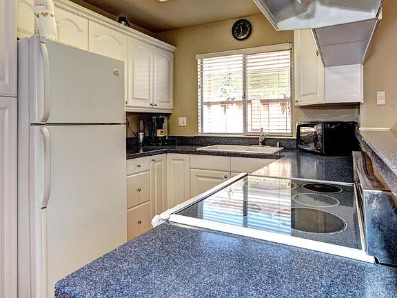 5th image of 2259 Lusardi Dr
