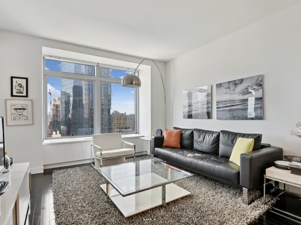 123 Washington Street 44D image 1 of 7