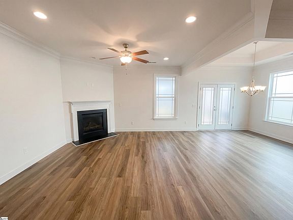 3rd image of 231 Henrydale Dr