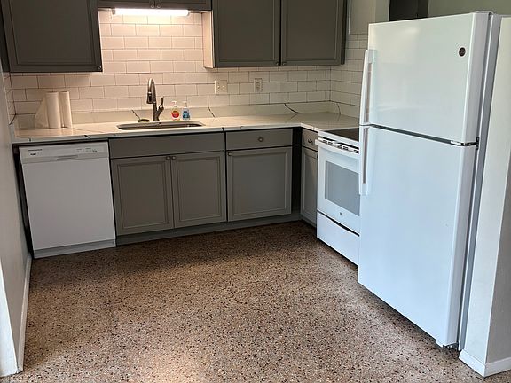 2nd image of 105 Diane Dr