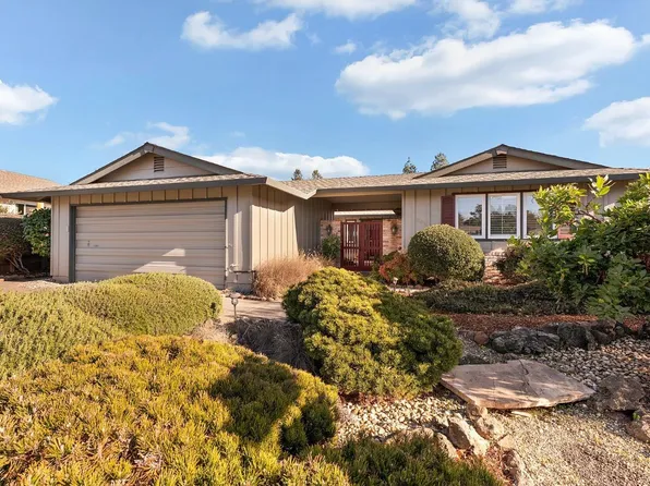 304 Mountain Vista Court, Santa Rosa, CA 95409