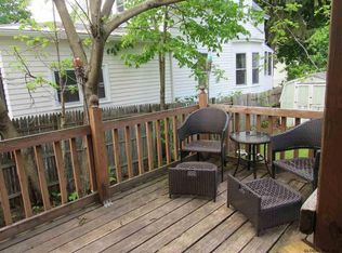 8 Munro Ct, Troy, NY 12180
