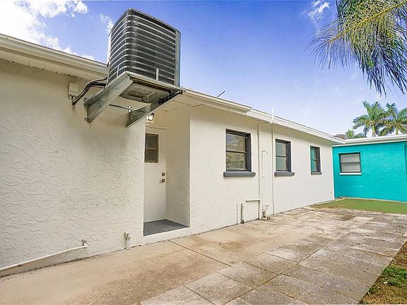 3rd image of 630 180TH AVENUE E