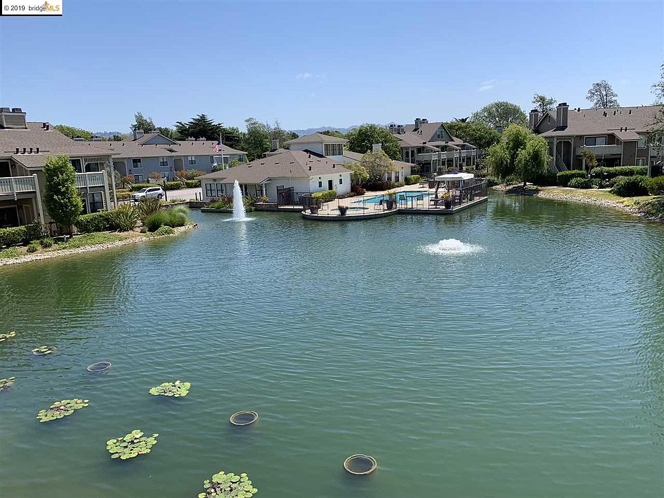 1st image of 182 Shoreline Ct