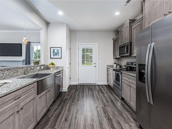 4th image of 4524 Marlin Ave