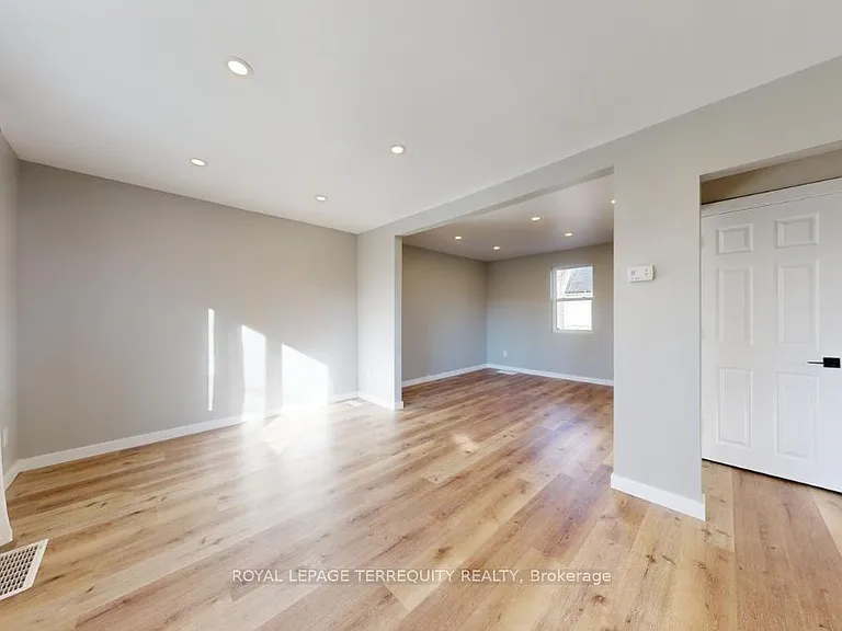 77 Glenburn Ave — Photo 3