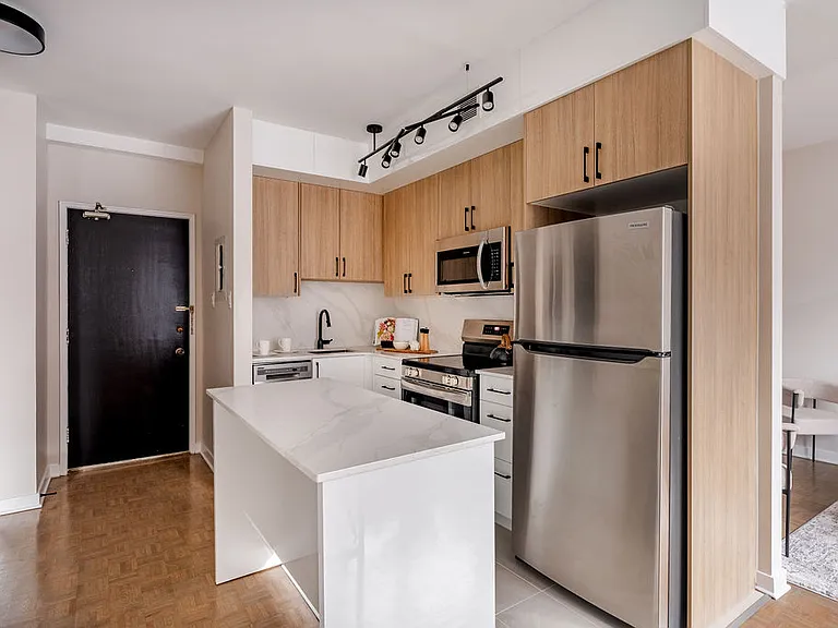 330 Metcalfe St — Photo 2