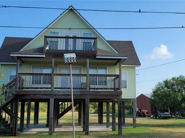 1690 Bierman Rd, Seadrift, TX 77983
