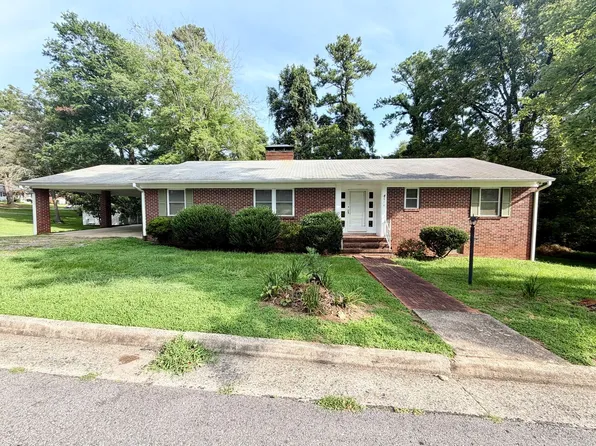 614 Walker St, Chase City, VA 23924