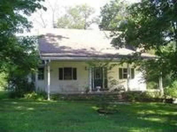 5230 W Leota Rd, Scottsburg, IN 47170