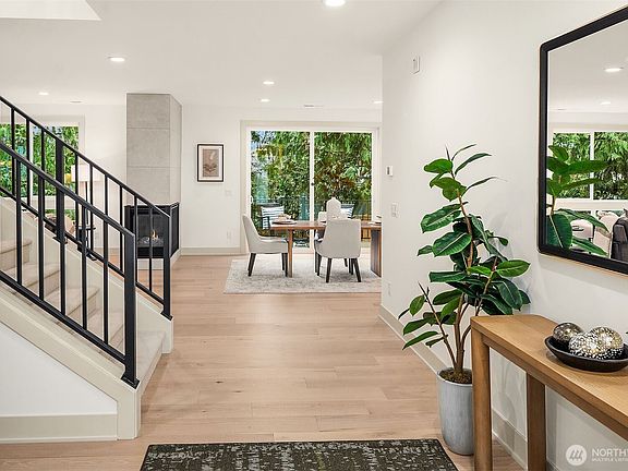 4th image of 12841 82nd Avenue NE