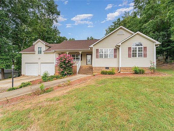 2nd image of 2216 Cedarwood Ct