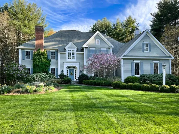 11 Old Stone Crossing, Simsbury, CT 06092