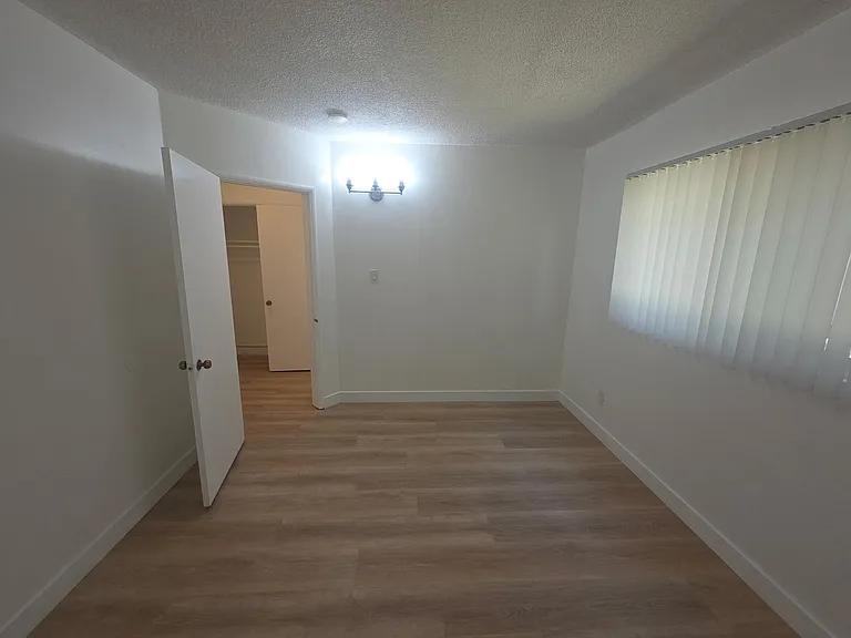 931 S Trident St #B — Photo 15