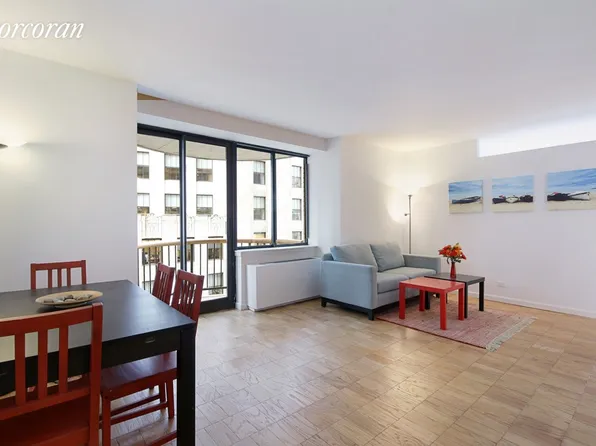 45 East 25th Street image 1 of 10