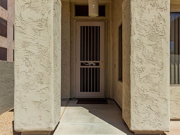 2nd image of 7638 E Via Del Sol Dr