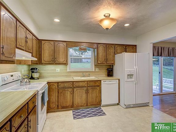 4th image of 1405 Beechwood Cir