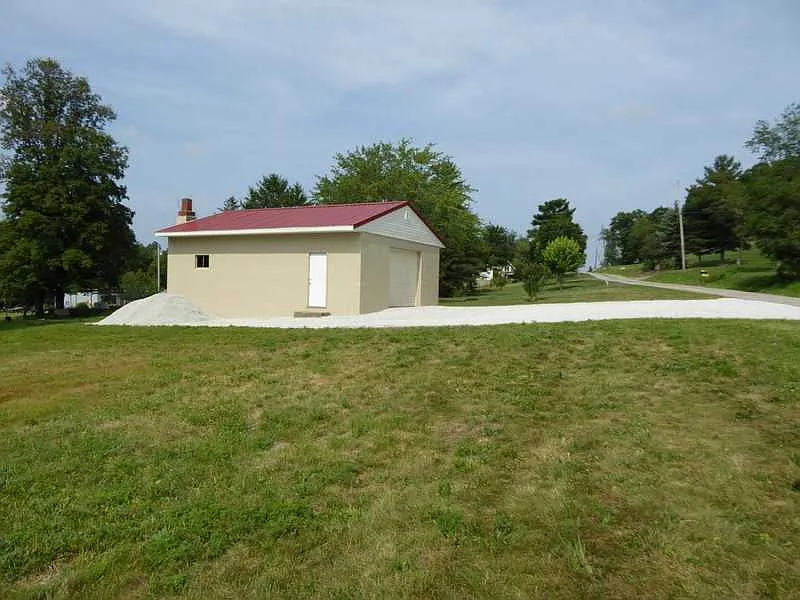 341 Coolspring St photo 1