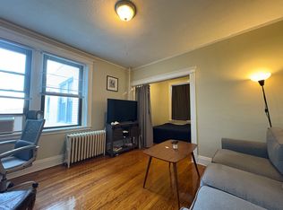 15 Park Dr APT 33, Boston, MA 02215
