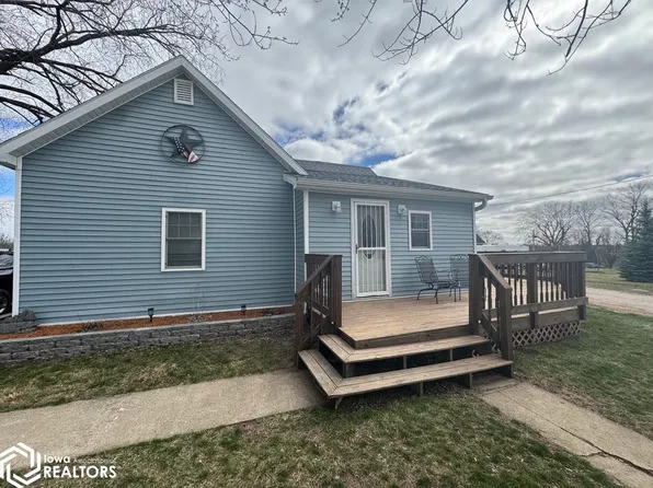 202 N 1st St, Mystic, IA 52574