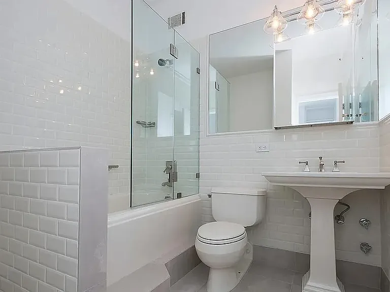 7 Essex St #5A — Photo 7