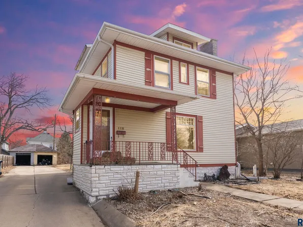 118 S Walts Ave, Sioux Falls, SD 57104