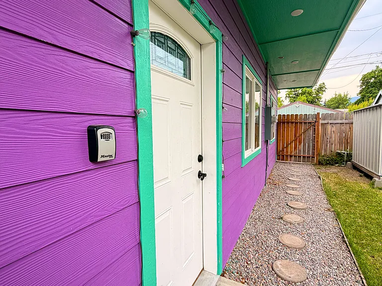 630 Cleveland St — Photo 5