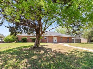 200 Red Oak Ln, Ingram, TX 78025
