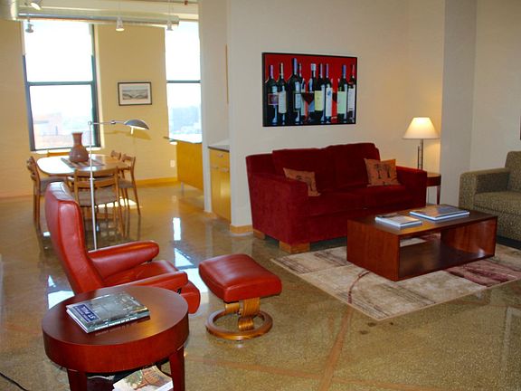 3rd image of 350 Saint Peter St Unit It