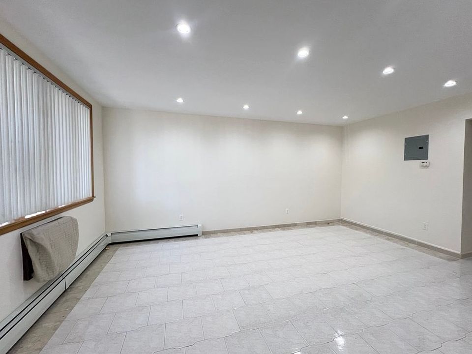 1st image of 1643 Dahill Rd Floor 1