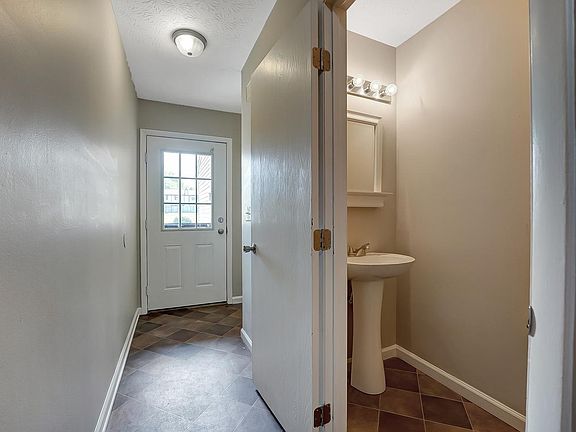 2nd image of 37 Highpoint Dr APT B