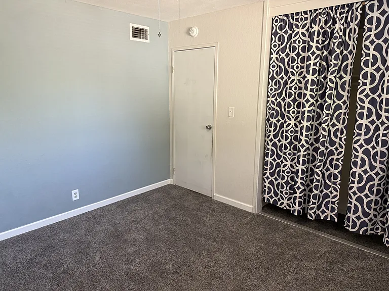 3016 Winchester Way — Photo 12