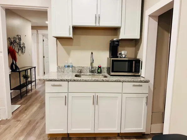 2235 E 101st St, Cleveland, OH