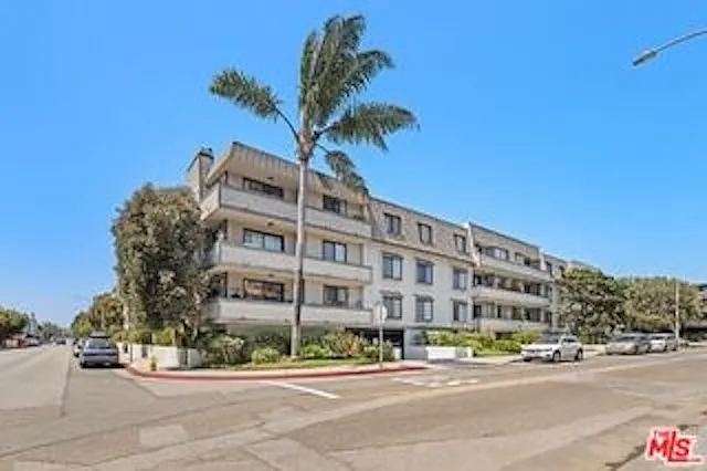 Street view of 5100 Via Dolce main entry