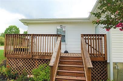 3rd image of 432 N Rutherford Rd