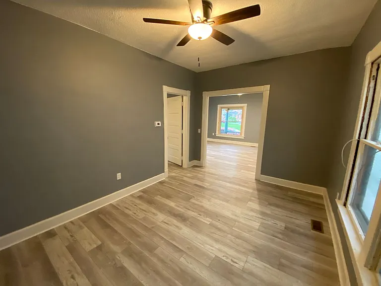 319 Park Dr — Photo 15