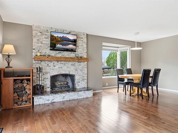 4th image of 330 E Silver Ridge Cres NW