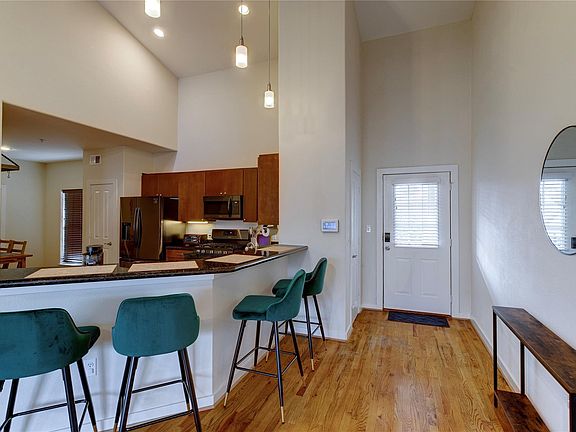 5th image of 2216 Chenevert St Unit 11