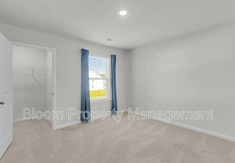 828 Lilyford Ln — Photo 29