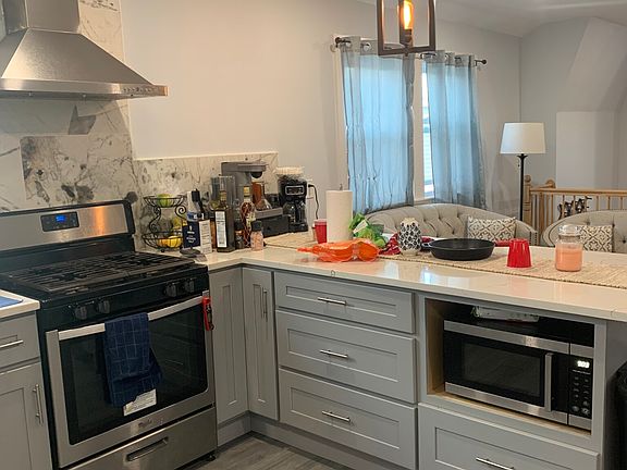 5th image of 4045 Washington St #3