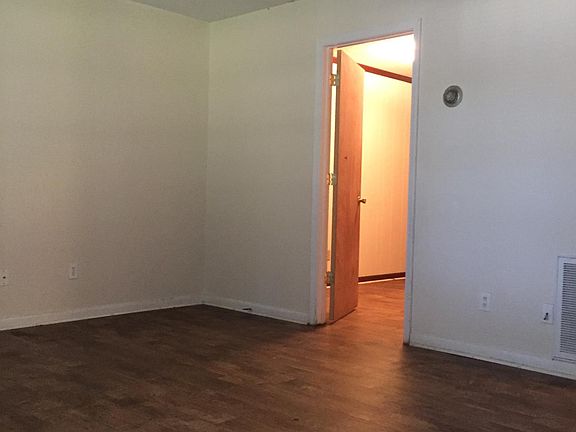 5th image of 135 Gentilly Dr #A