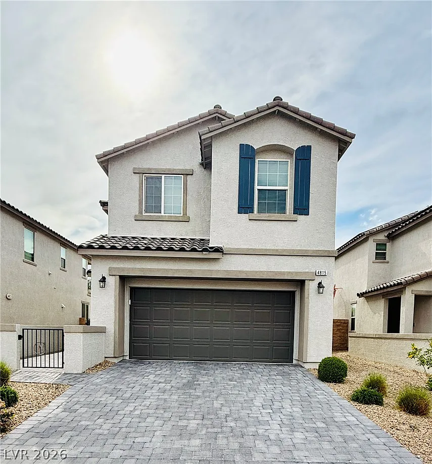 3 bed, 2.5 bath, 1797 sqft, $2,400 — Photo 2