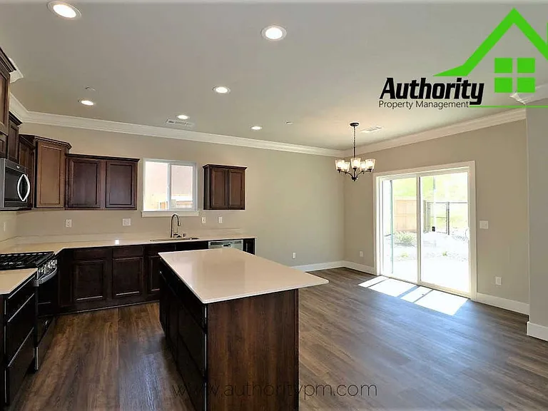20231 Ballentine Dr — Photo 14