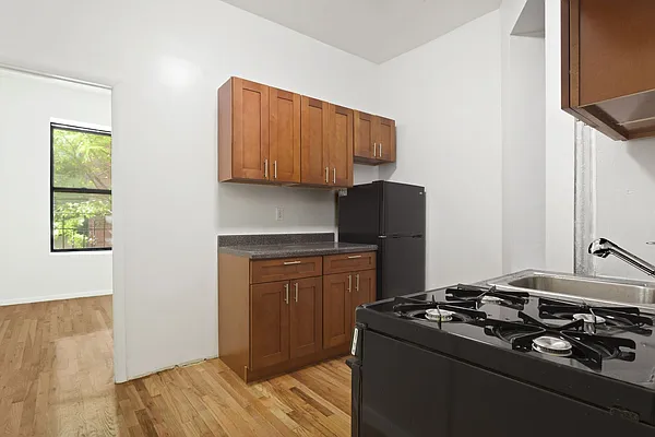 Rented by Compass | media 9