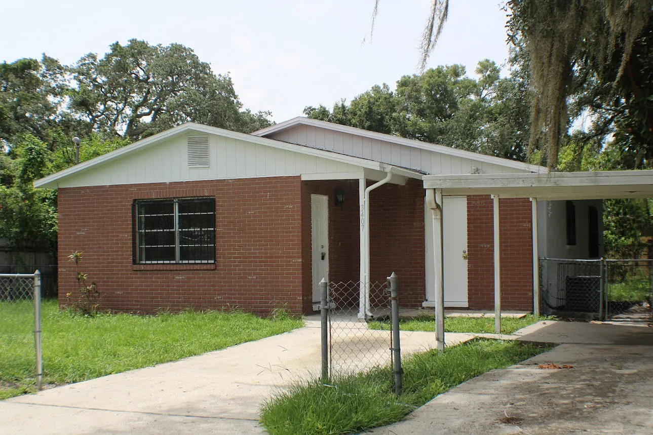 3 bed, 1060 sqft, $1,795 — Photo 1
